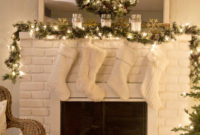 Inspiring Rustic Christmas Fireplace Ideas To Makes Your Home Warmer 34