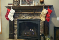Inspiring Rustic Christmas Fireplace Ideas To Makes Your Home Warmer 53