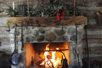 Inspiring Rustic Christmas Fireplace Ideas To Makes Your Home Warmer 77