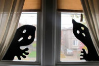 Scary But Creative DIY Halloween Window Decorations Ideas You Should Try 04