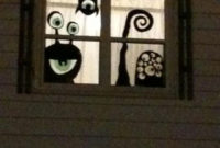 Scary But Creative DIY Halloween Window Decorations Ideas You Should Try 12