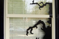Scary But Creative DIY Halloween Window Decorations Ideas You Should Try 37