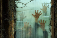Scary But Creative DIY Halloween Window Decorations Ideas You Should Try 53