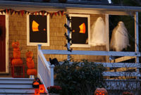 Scary But Creative DIY Halloween Window Decorations Ideas You Should Try 65