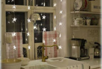 Adorable Rustic Christmas Kitchen Decoration Ideas 14