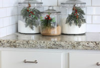 Adorable Rustic Christmas Kitchen Decoration Ideas 20