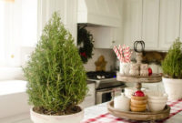 Adorable Rustic Christmas Kitchen Decoration Ideas 50