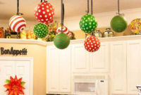 Adorable Rustic Christmas Kitchen Decoration Ideas 65