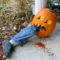 Creepy But Creative DIY Halloween Outdoor Decoration Ideas 20