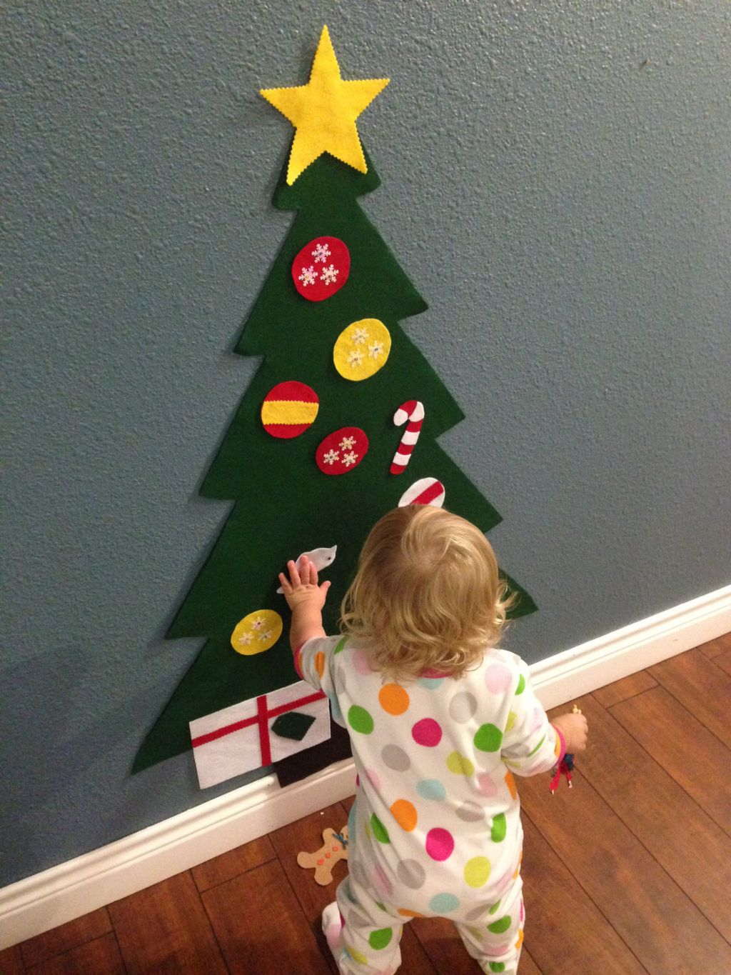 Cute Christmas Decoration Ideas Your Kids Will Totally Love 07