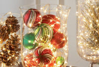 Easy And Simple Christmas Table Centerpieces Ideas For Your Dining Room 23