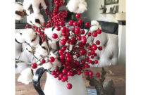 Easy And Simple Christmas Table Centerpieces Ideas For Your Dining Room 24