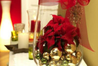 Easy And Simple Christmas Table Centerpieces Ideas For Your Dining Room 26