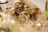Easy And Simple Christmas Table Centerpieces Ideas For Your Dining Room 35