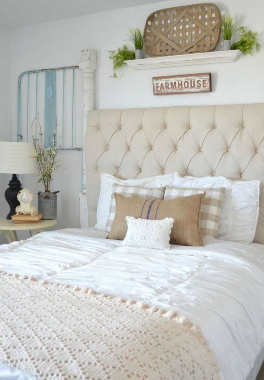 Gorgeous Vintage Master Bedroom Decoration Ideas 05