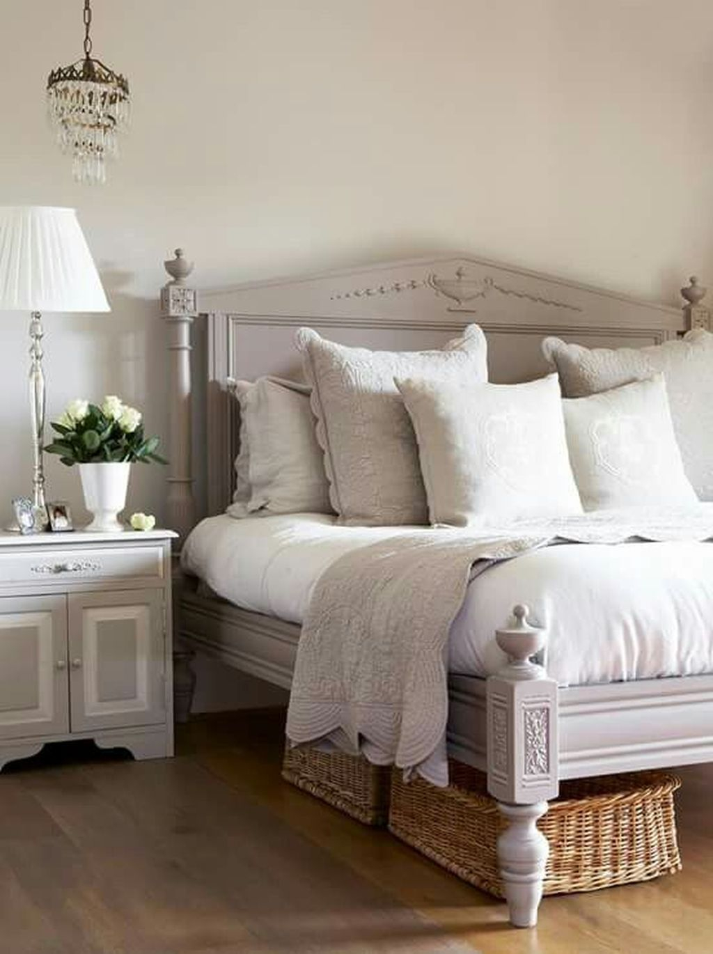 Gorgeous Vintage Master Bedroom Decoration Ideas 16