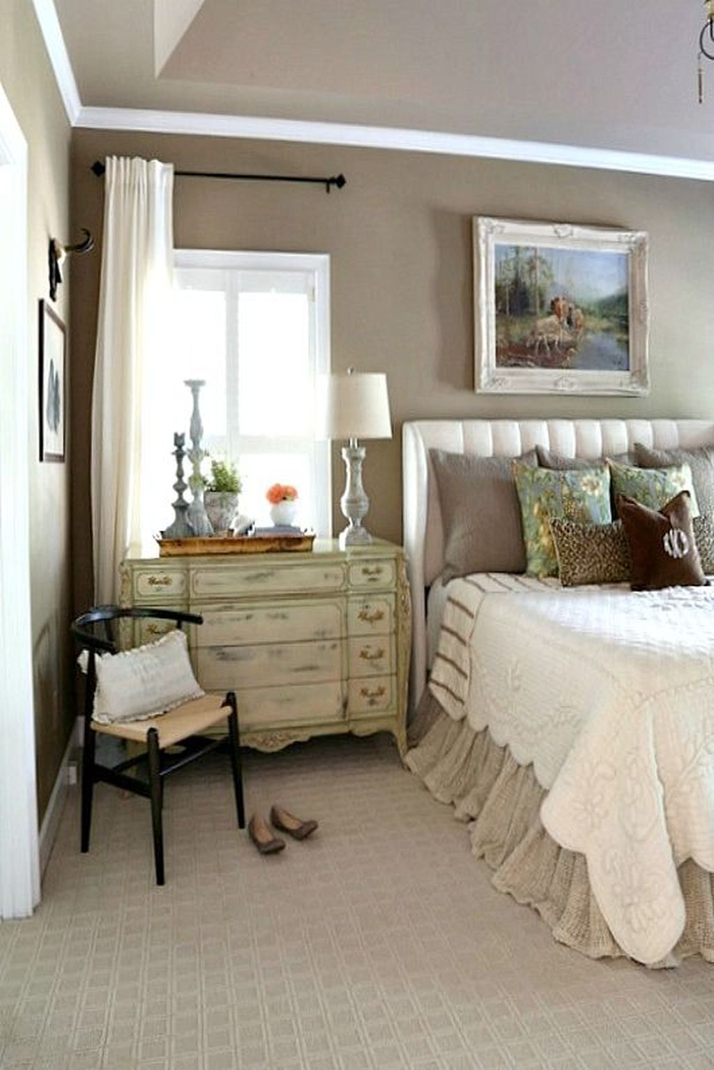 Gorgeous Vintage Master Bedroom Decoration Ideas 31