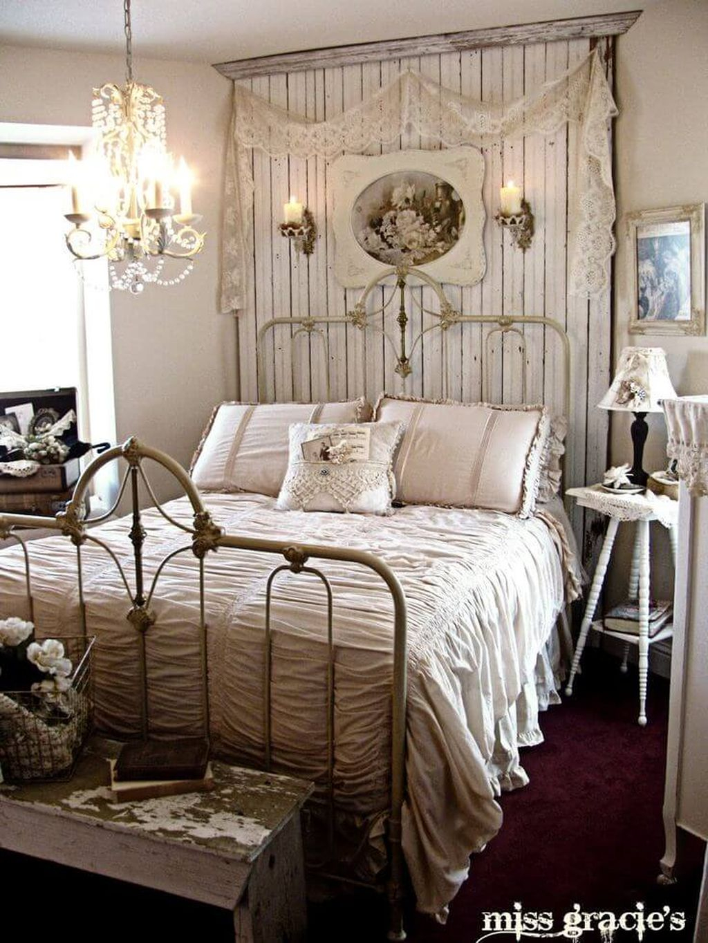Gorgeous Vintage Master Bedroom Decoration Ideas 59
