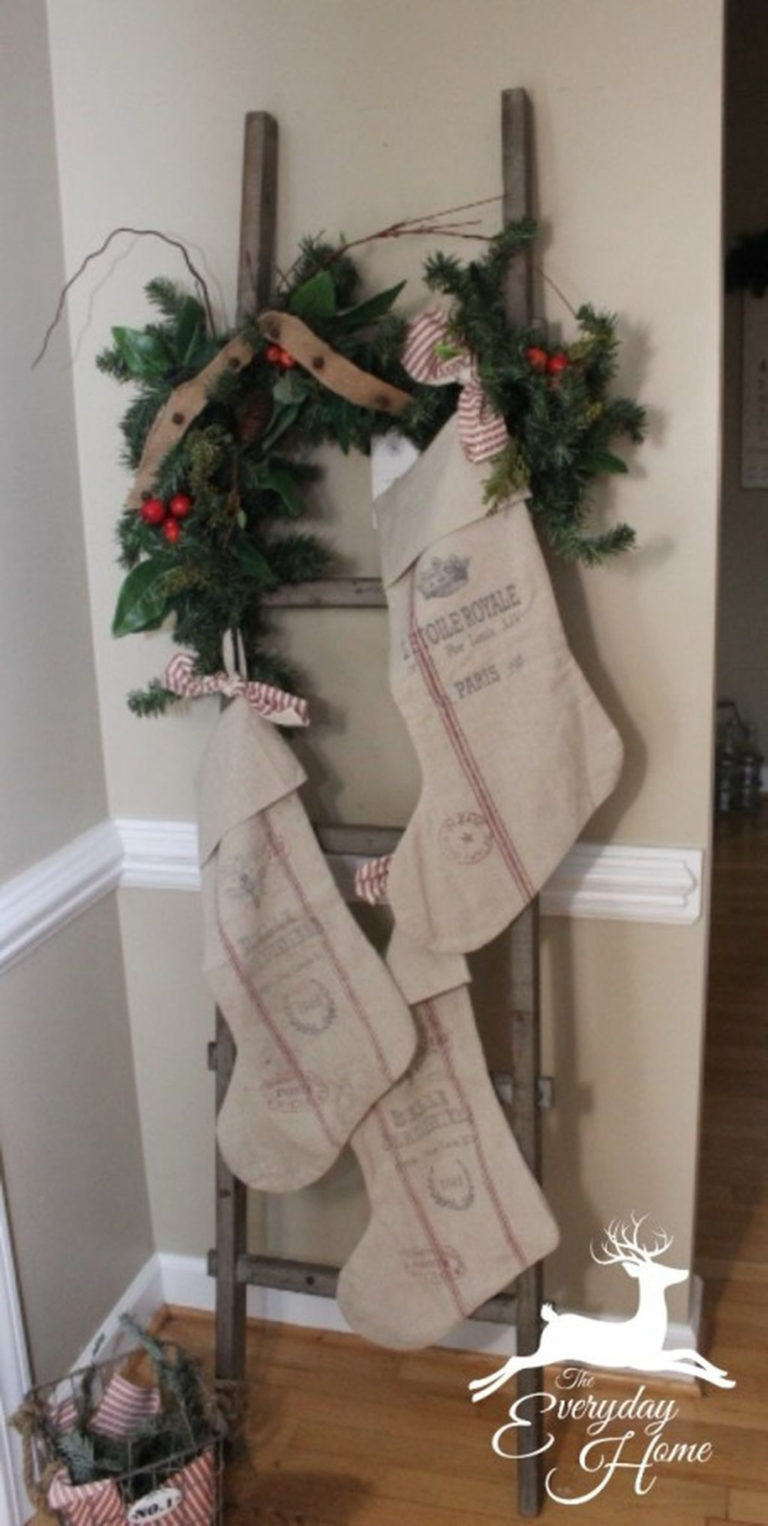 Incredible Rustic Farmhouse Christmas Decoration Ideas 63 Homedecorish 5928