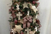 Inspiring Rustic Christmas Tree Decoration Ideas For Cheerful Day 17
