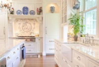 Inspiring Traditional Victorian Kitchen Remodel Ideas 30