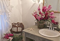 Romantic And Elegant Bathroom Design Ideas With Chandeliers 15