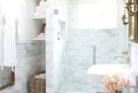 Romantic And Elegant Bathroom Design Ideas With Chandeliers 50