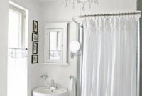 Romantic And Elegant Bathroom Design Ideas With Chandeliers 55