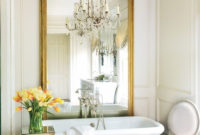 Romantic And Elegant Bathroom Design Ideas With Chandeliers 58
