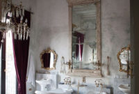 Romantic And Elegant Bathroom Design Ideas With Chandeliers 65