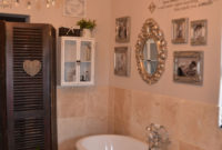 Romantic And Elegant Bathroom Design Ideas With Chandeliers 98