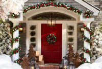 Simple But Beautiful Front Door Christmas Decoration Ideas 30