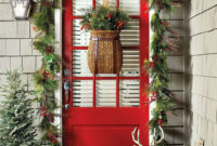 Simple But Beautiful Front Door Christmas Decoration Ideas 36