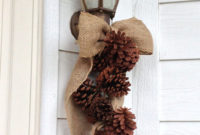 Simple But Beautiful Front Door Christmas Decoration Ideas 39
