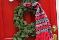 Simple But Beautiful Front Door Christmas Decoration Ideas 50