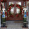 Simple But Beautiful Front Door Christmas Decoration Ideas 51