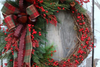 Simple But Beautiful Front Door Christmas Decoration Ideas 65