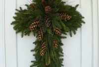 Simple But Beautiful Front Door Christmas Decoration Ideas 72