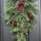 Simple But Beautiful Front Door Christmas Decoration Ideas 77