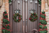 Simple But Beautiful Front Door Christmas Decoration Ideas 88