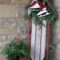 Simple But Beautiful Front Door Christmas Decoration Ideas 91