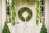 Simple But Beautiful Front Door Christmas Decoration Ideas 95