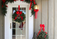Totally Inspiring Christmas Porch Decoration Ideas 06