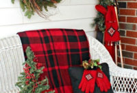 Totally Inspiring Christmas Porch Decoration Ideas 49