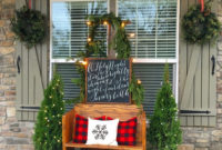 Totally Inspiring Christmas Porch Decoration Ideas 81