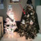 Unique And Unusual Black Christmas Tree Decoration Ideas 24