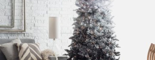 Unique And Unusual Black Christmas Tree Decoration Ideas 43