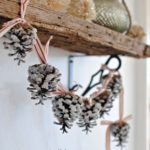 36 Brilliant Ideas How To Use Pinecone For Indoor Christmas Decoration 29