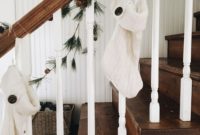 38 Cool And Fun Christmas Stairs Decoration Ideas 10