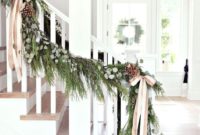 38 Cool And Fun Christmas Stairs Decoration Ideas 12